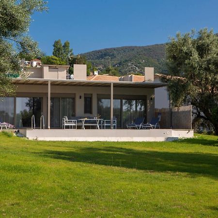 Averto Villas With Private Pool ニドリ エクステリア 写真