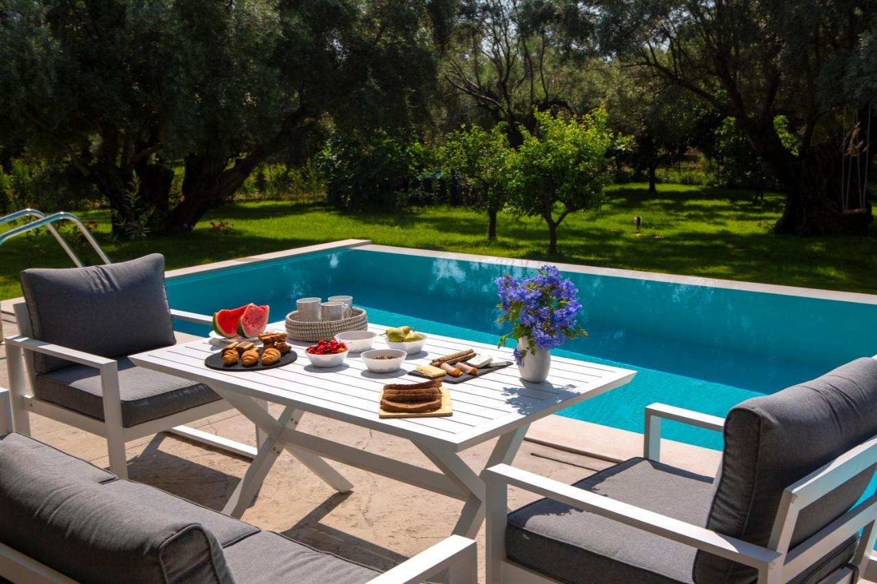 Averto Villas With Private Pool ニドリ エクステリア 写真