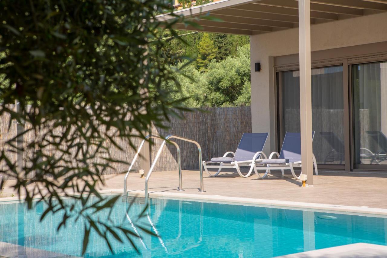 Averto Villas With Private Pool ニドリ エクステリア 写真