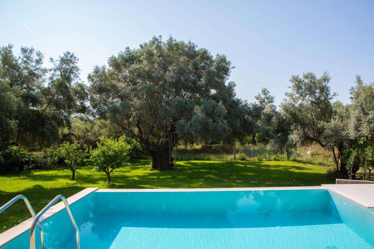 Averto Villas With Private Pool ニドリ エクステリア 写真