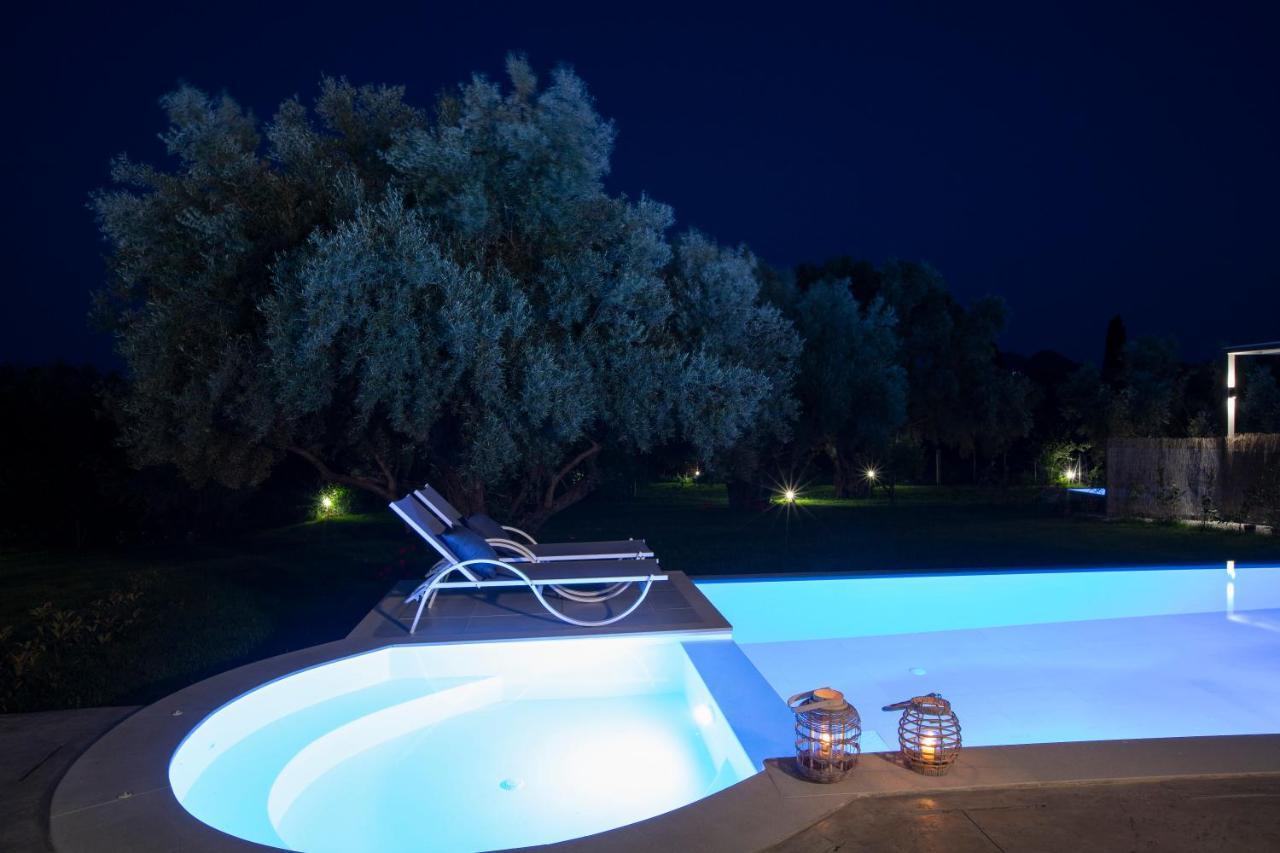 Averto Villas With Private Pool ニドリ エクステリア 写真