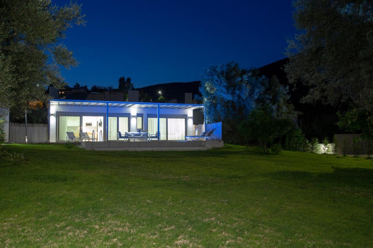 Averto Villas With Private Pool ニドリ エクステリア 写真